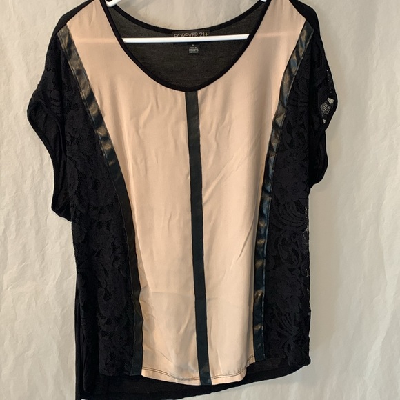 1x Mixed Media Forever 21 Plus Top Nude / Black Faux Leather & Lace - Picture 4 of 9